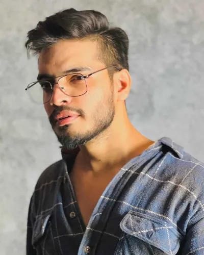 Shivam Vashisht - Anchor - Stars N Celebs